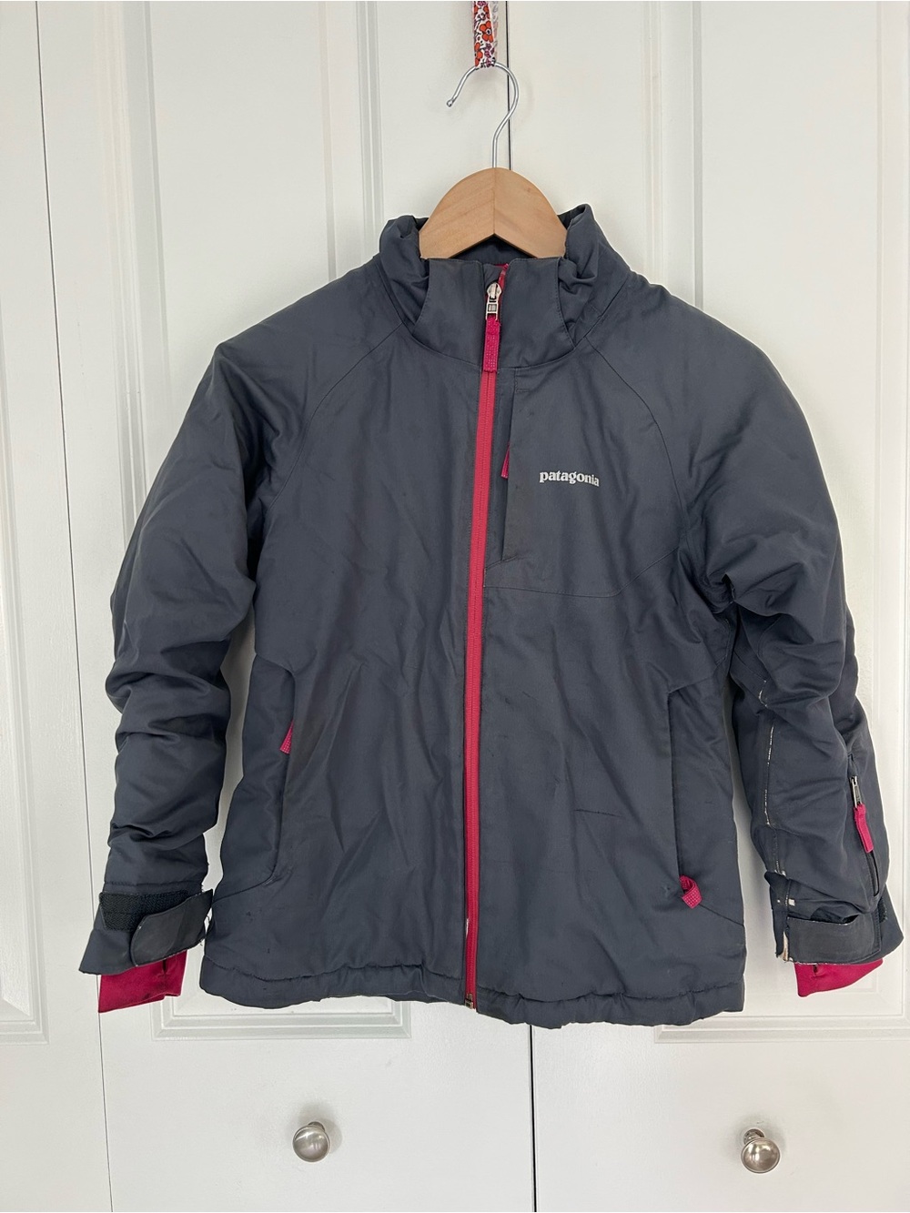 Patagonia Girls M (10) Gray Pink Fleece Full Zip Jacket Hiking Outdoor Winter